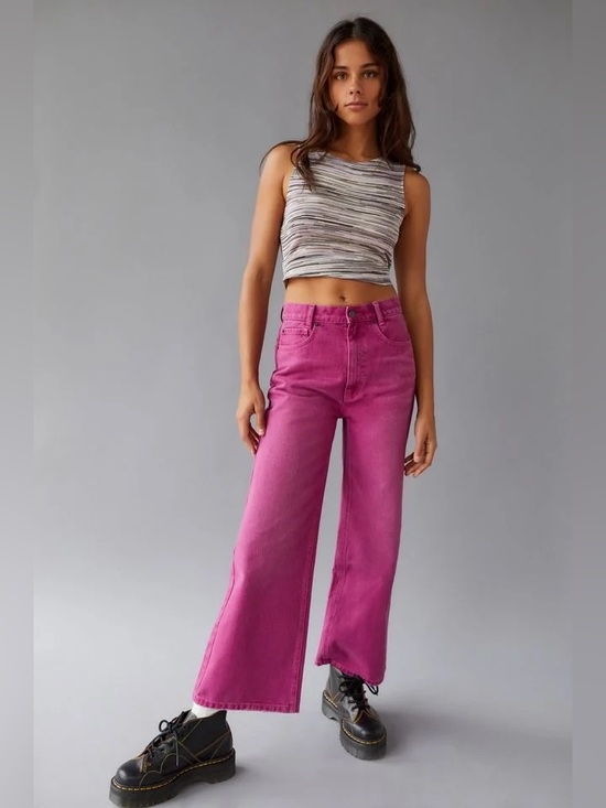 Urban Outfitters Denim - Urban Outfitters BDG Jeans Womens 24 Fuschia Purple High & Wide Ankle Crop